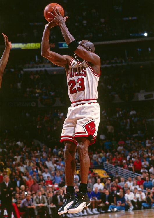 Michael Jordan Wearing The Air Jordan 12 Playoff (Raw Highlights) 